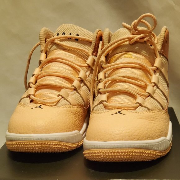 Jordan Max - Picture 2 of 4